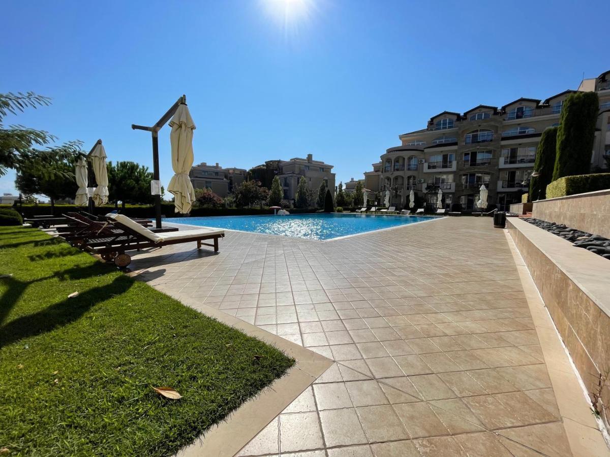 Provence Deluxe Apartment In Atia Resort Chernomorets Exterior foto